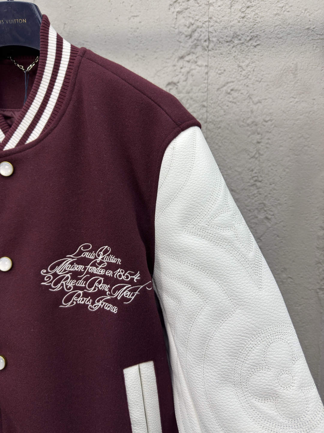 [ Louis Vuitton ] ルイ・ヴィトン  胸に刺繍を施したレザーの野球ウエア