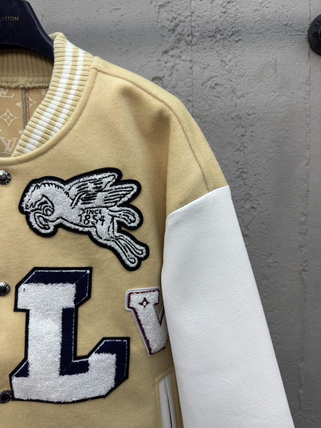 [ Louis Vuitton ] ルイ・ヴィトン  刺繍ペガサス野球服