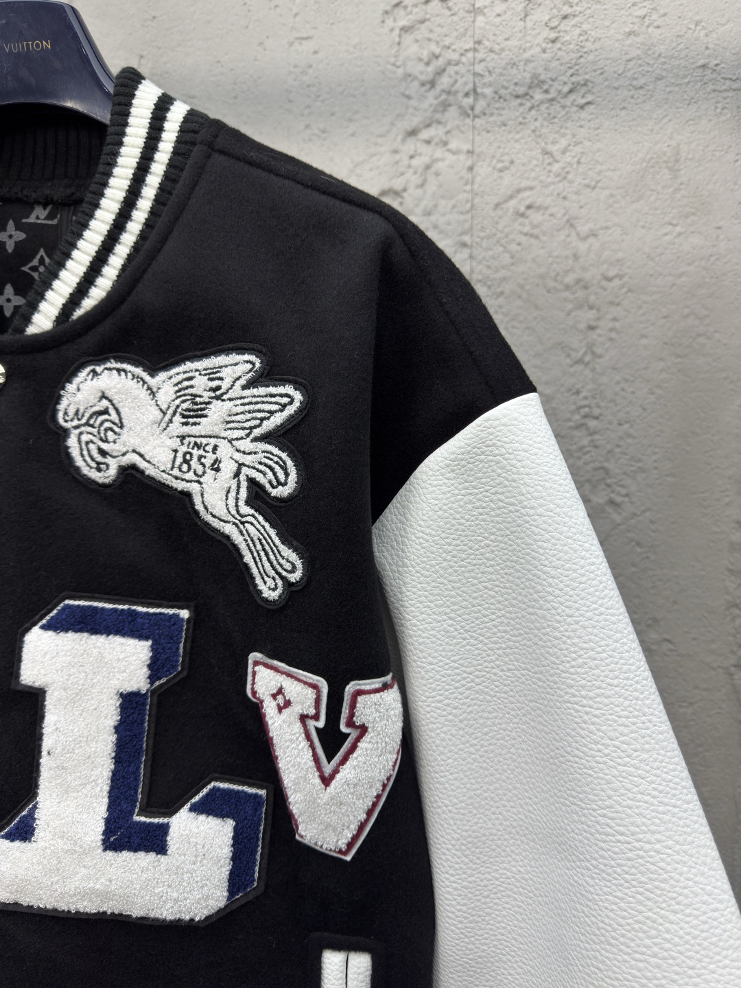 [ Louis Vuitton ] ルイ・ヴィトン  刺繍ペガサス野球服