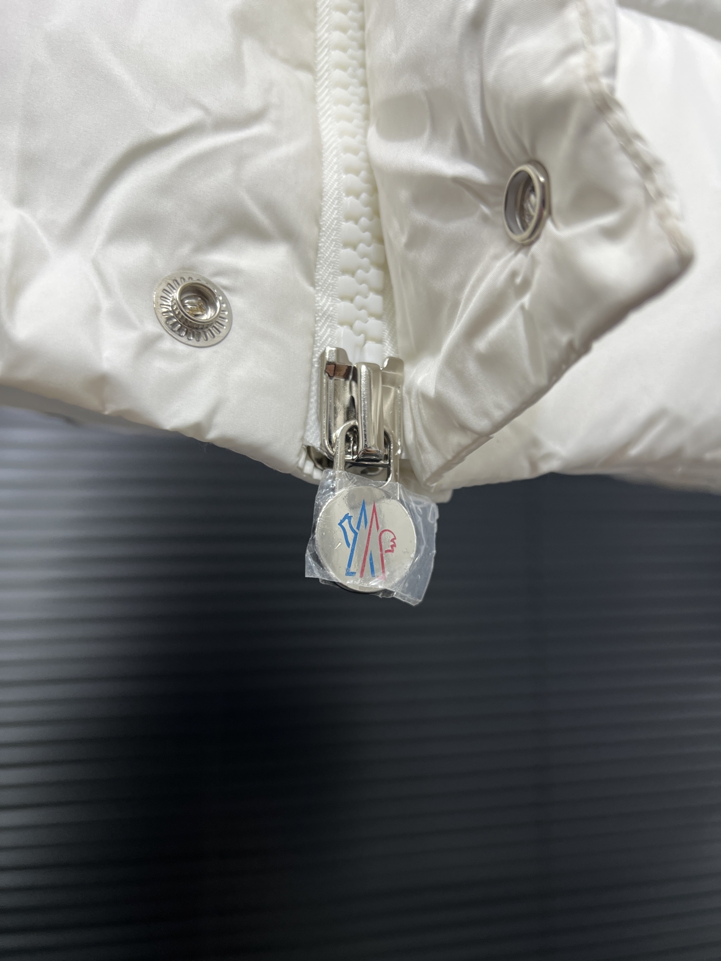 Moncler モンクレール シーズン別 ロングダウンコート