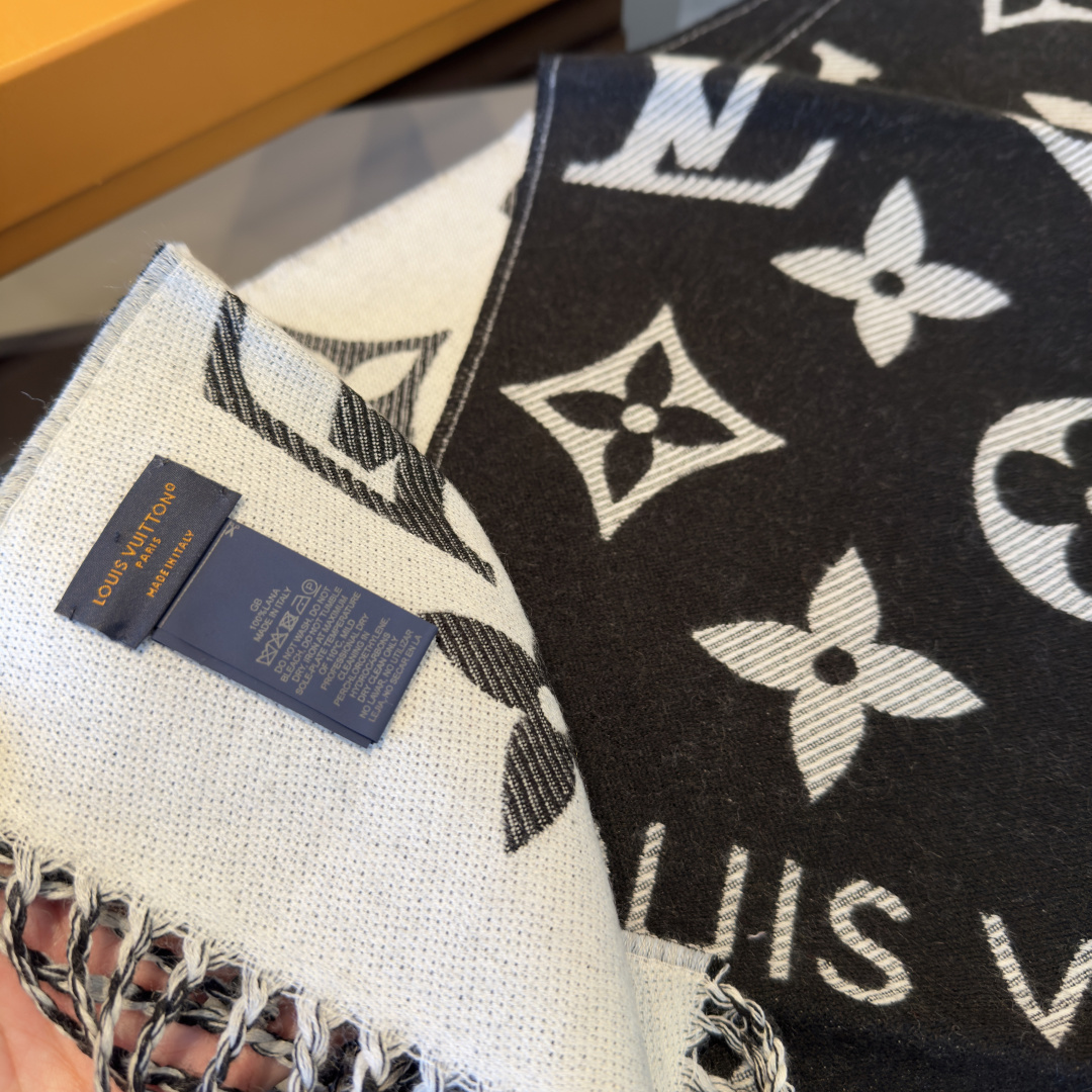 Louis Vuitton ルイヴィトン新作ニットマフラー