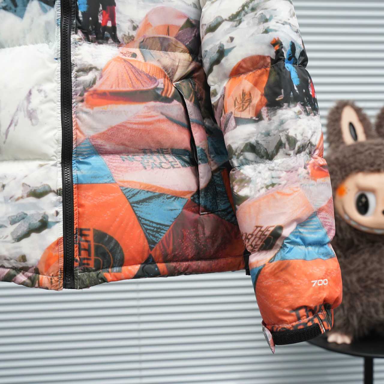 ザ・ノース・フェース スノーマウンテンII - エベレストキャンプ ロングスリーブ ダウンジャケット