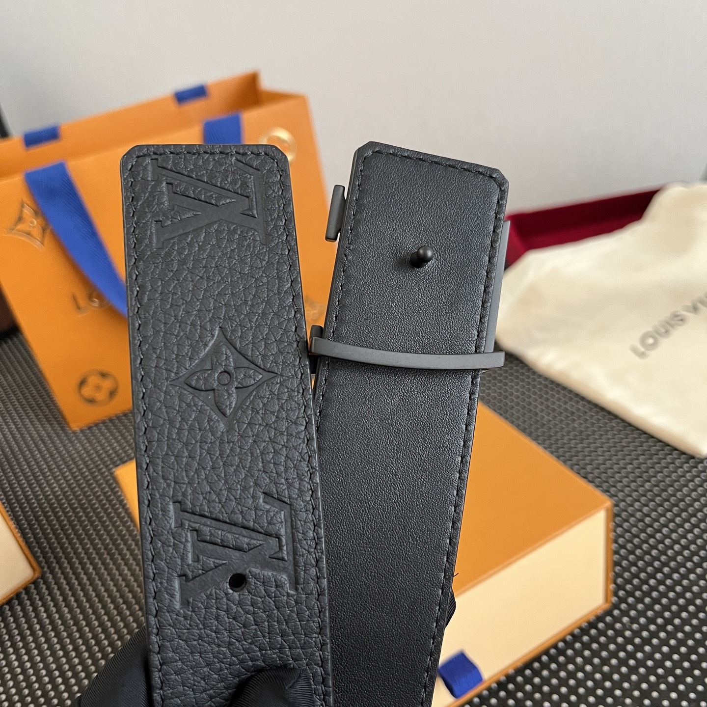 Louis Vuitton ルイヴィトンの新作ベルト