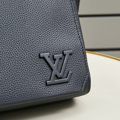 Louis Vuitton  ルイ・ヴィトン シーズナル ワンショルダーバッグ
