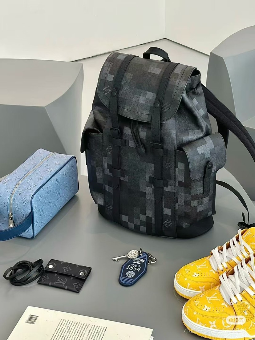 Louis Vuitton ルイ・ヴィトン おしゃれなメンズリュックサック