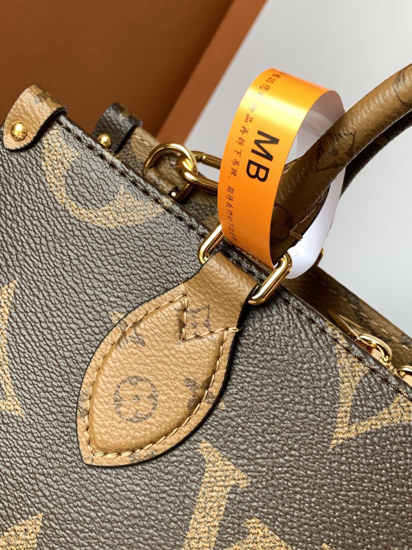 Louis Vuitton  ルイ・ヴィトン シーズナル ワンショルダーバッグ 