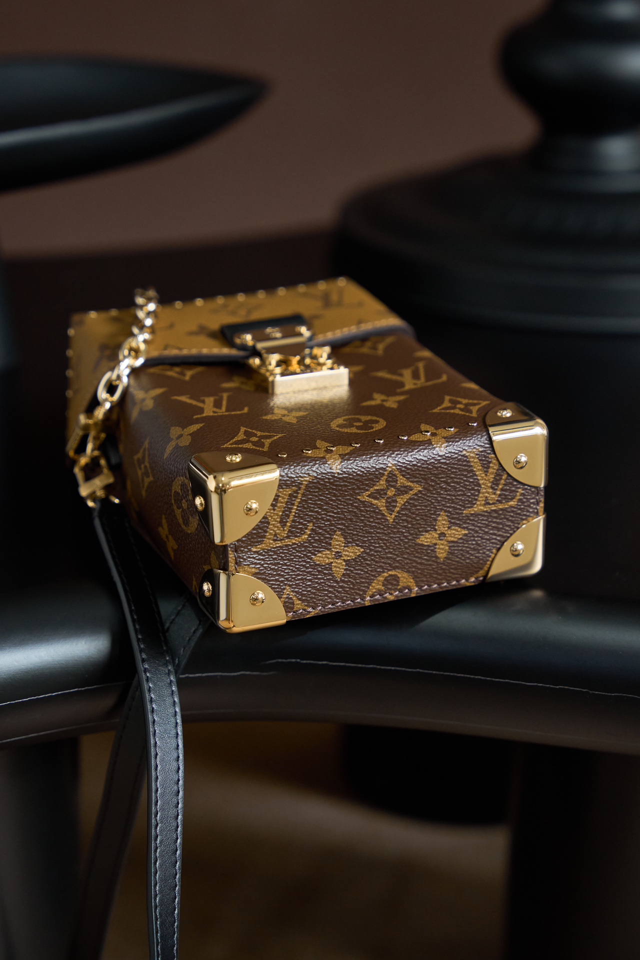 Louis Vuitton  ルイ・ヴィトン シーズナル ワンショルダーバッグ 