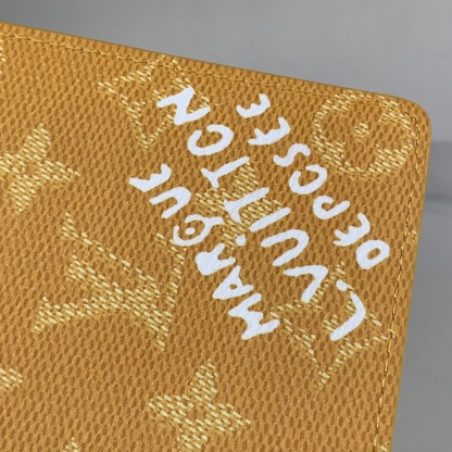 ルイ・ヴィトン「Louis Vuitton」レザーポケットウォレット