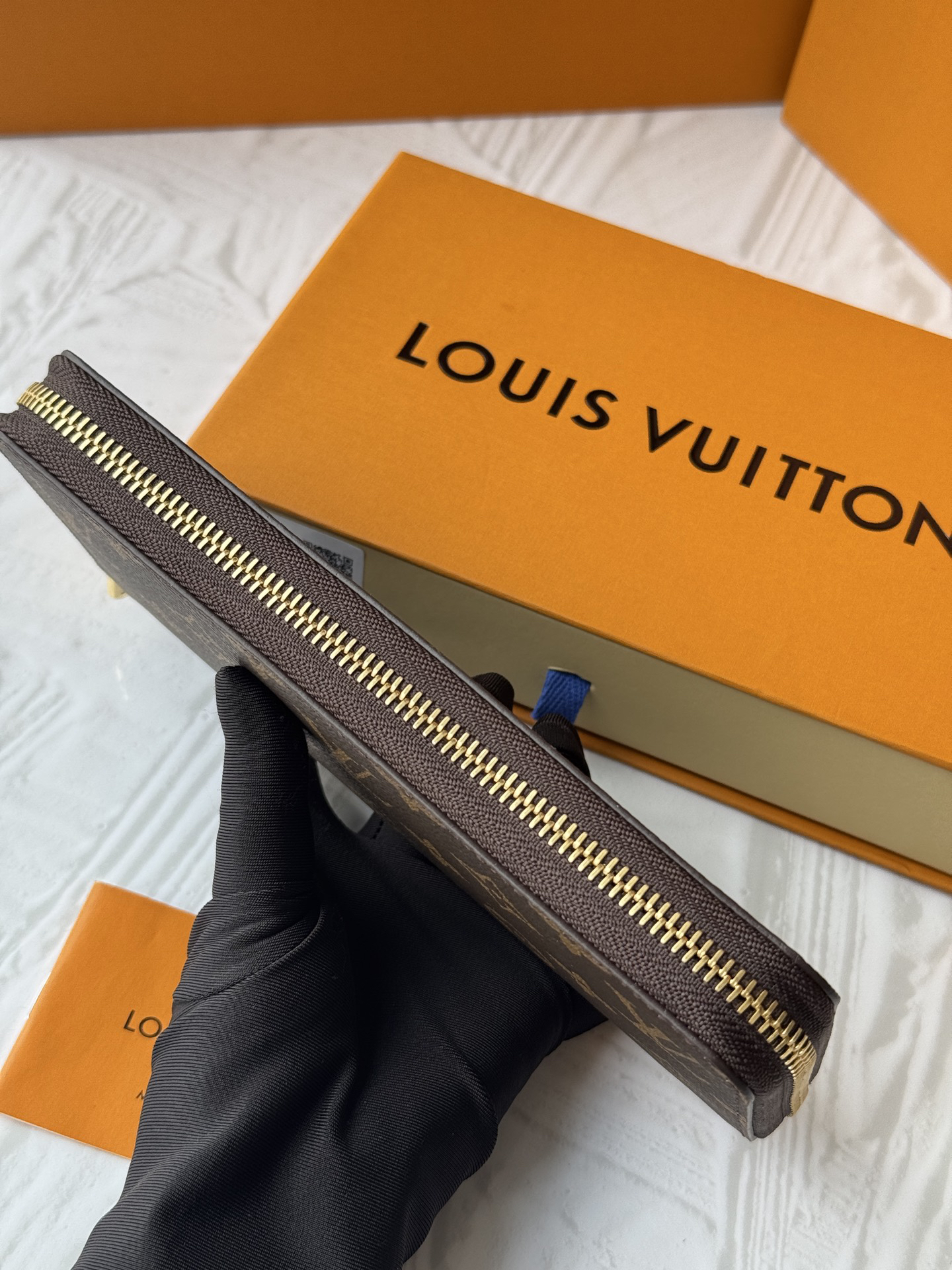 ルイ・ヴィトン「Louis Vuitton」レザーポケットウォレット