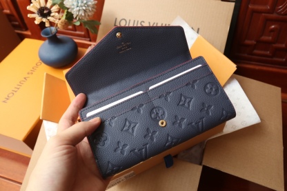 ルイ・ヴィトン「Louis Vuitton」レザーポケットウォレット