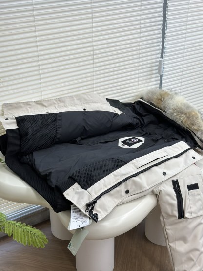 カナダグース　極寒対応ダウンジャケット 01シリーズ