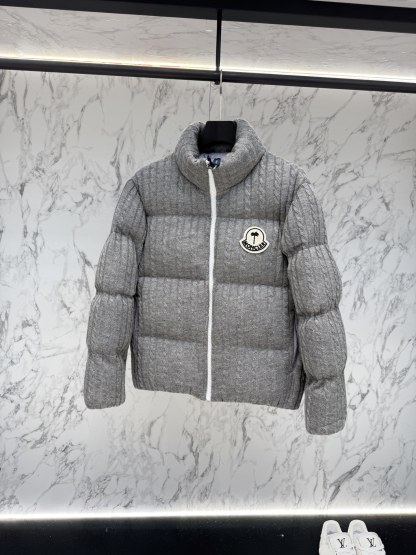 モンクレール シーズン別 ロングダウンコート