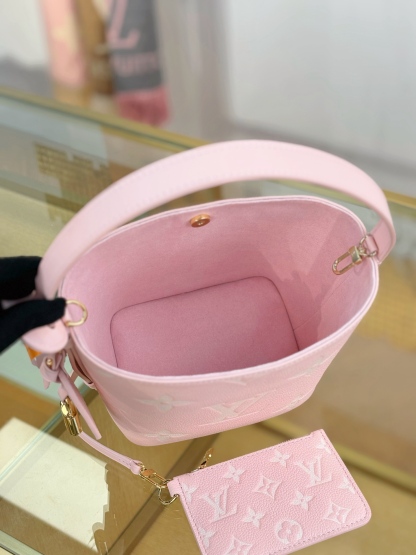 Louis Vuitton  ルイ・ヴィトン シーズナル ワンショルダーバッグ 