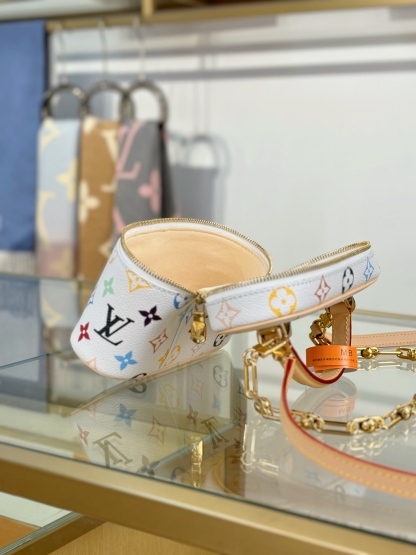 Louis Vuitton  ルイ・ヴィトン シーズナル ワンショルダーバッグ 