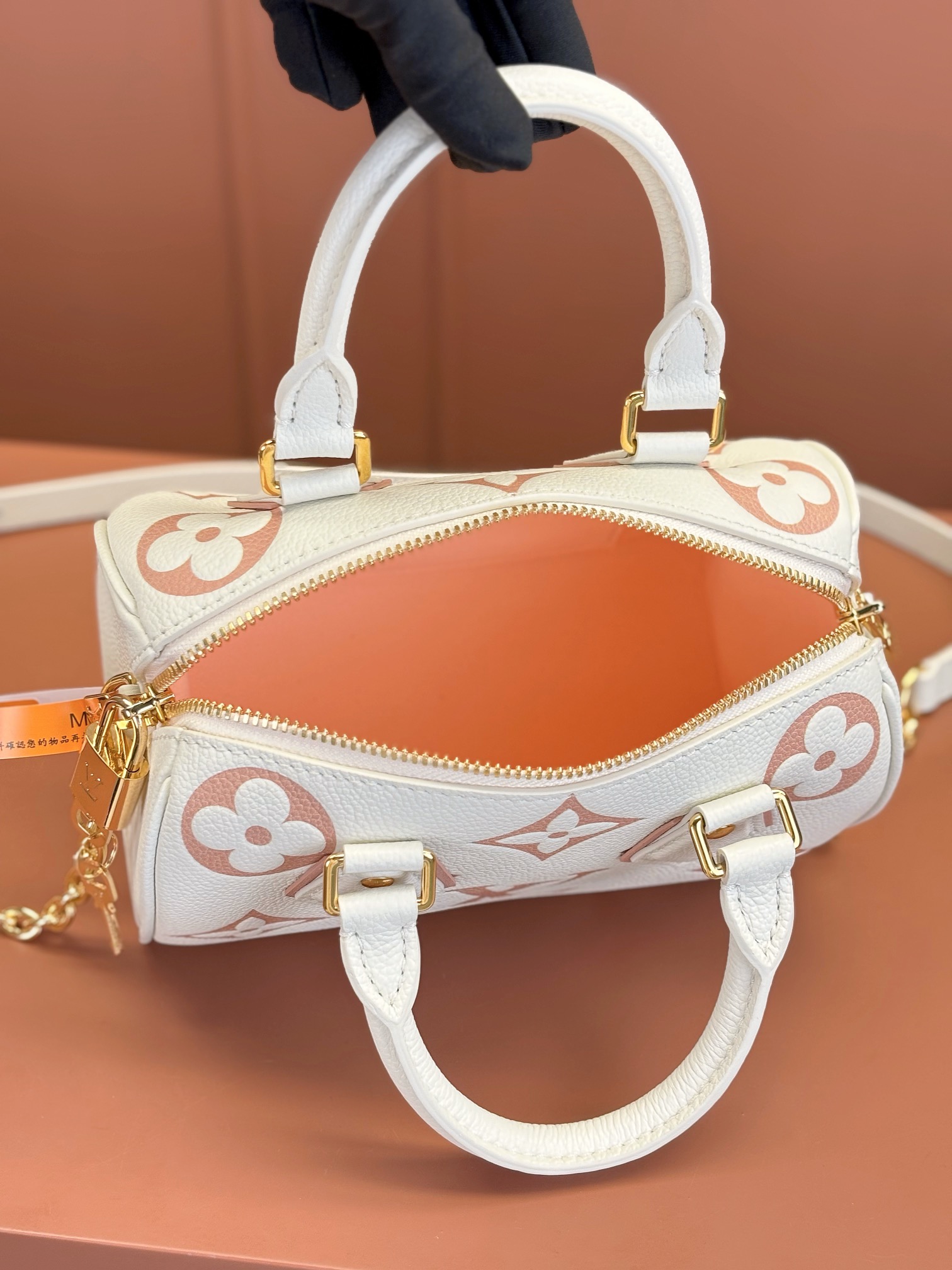 Louis Vuitton  ルイ・ヴィトン シーズナル ワンショルダーバッグ 