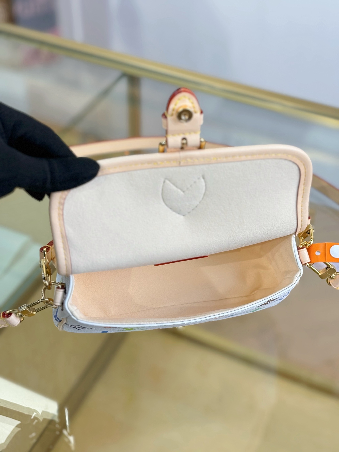 Louis Vuitton  ルイ・ヴィトン シーズナル ワンショルダーバッグ 