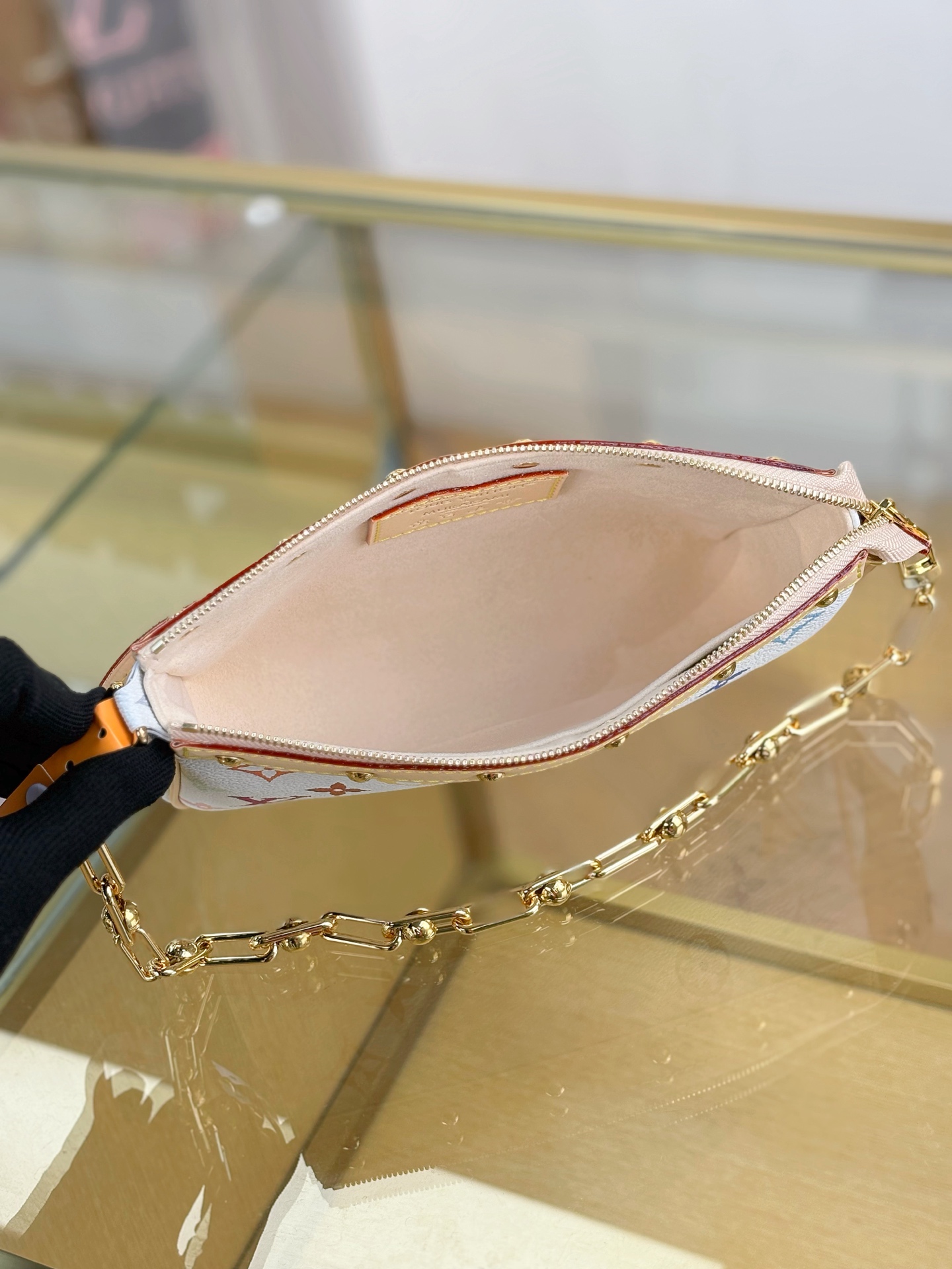 Louis Vuitton  ルイ・ヴィトン シーズナル ワンショルダーバッグ 