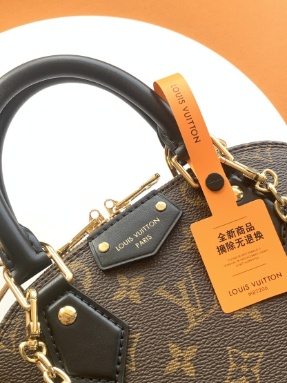 Louis Vuitton  ルイ・ヴィトン シーズナル ワンショルダーバッグ 