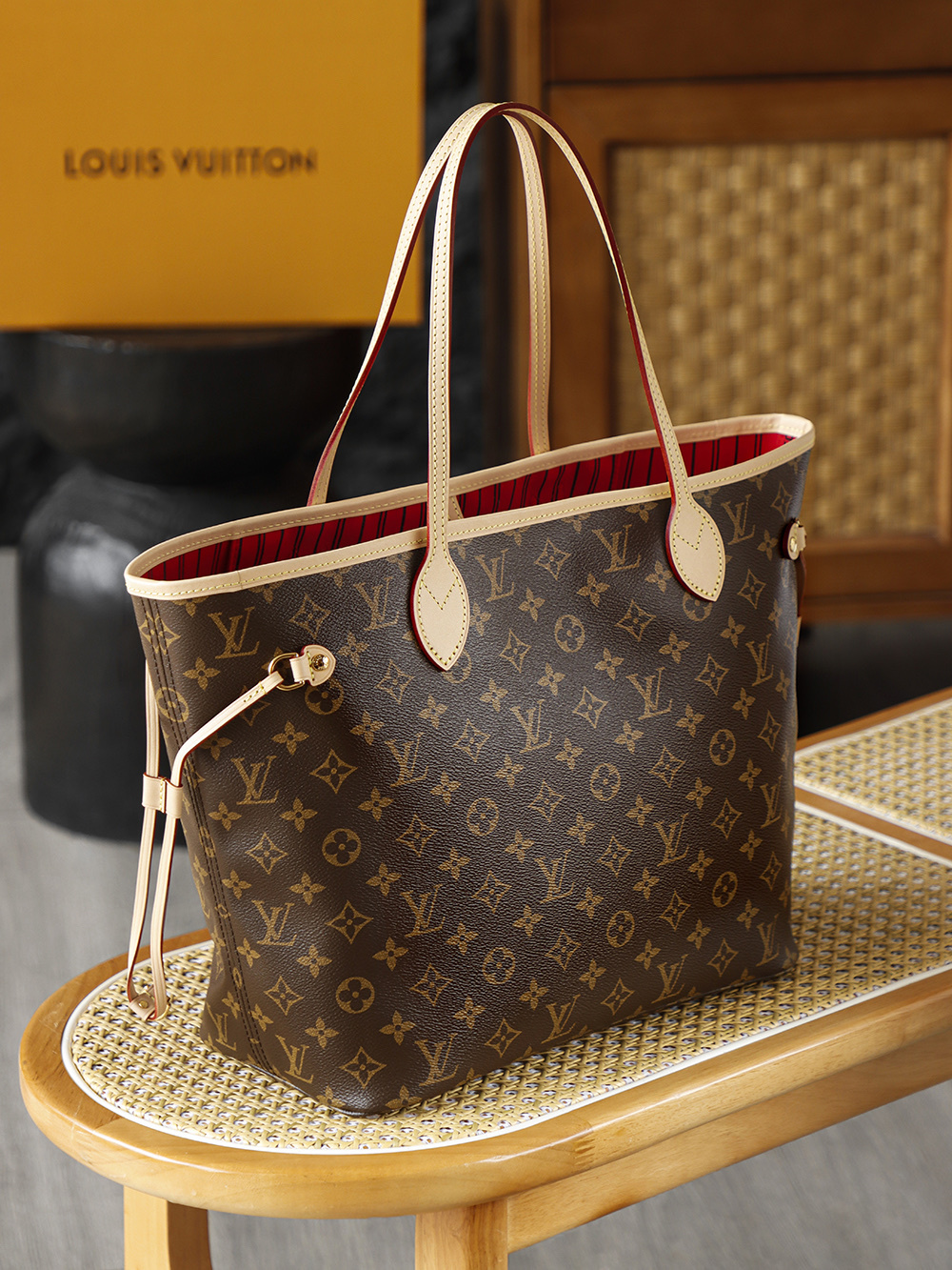 Louis Vuitton  ルイ・ヴィトン シーズナル ワンショルダーバッグ 