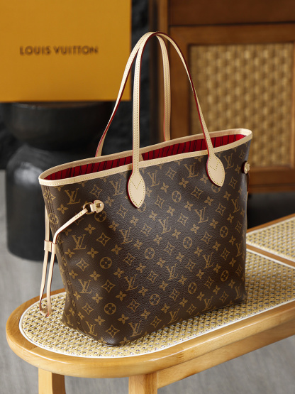 Louis Vuitton  ルイ・ヴィトン シーズナル ワンショルダーバッグ 