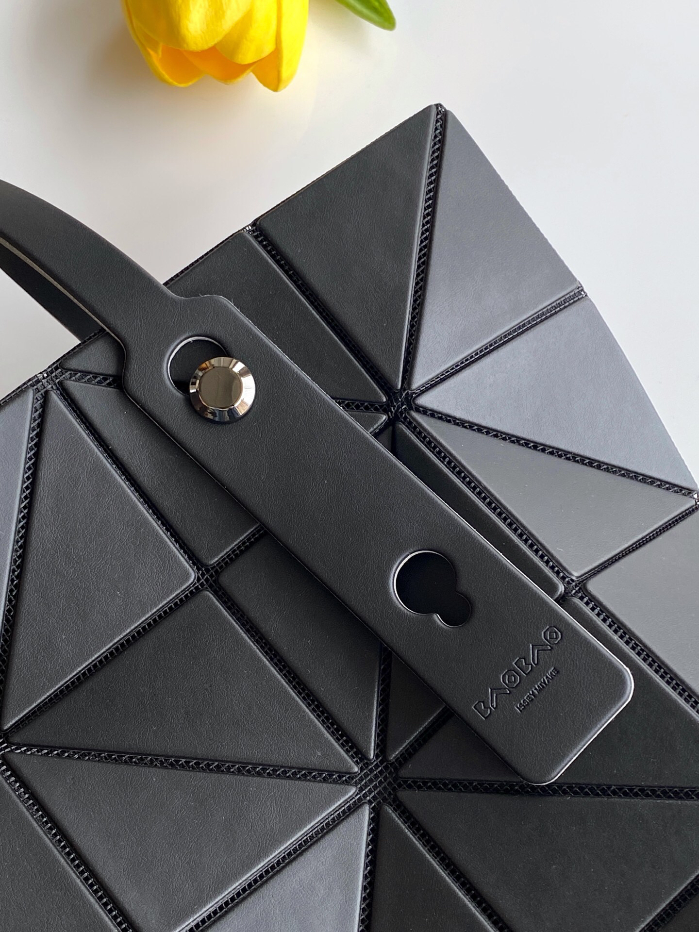 イッセイミヤケ「Issey Miyake」LUCENTシリーズ トートバッグ