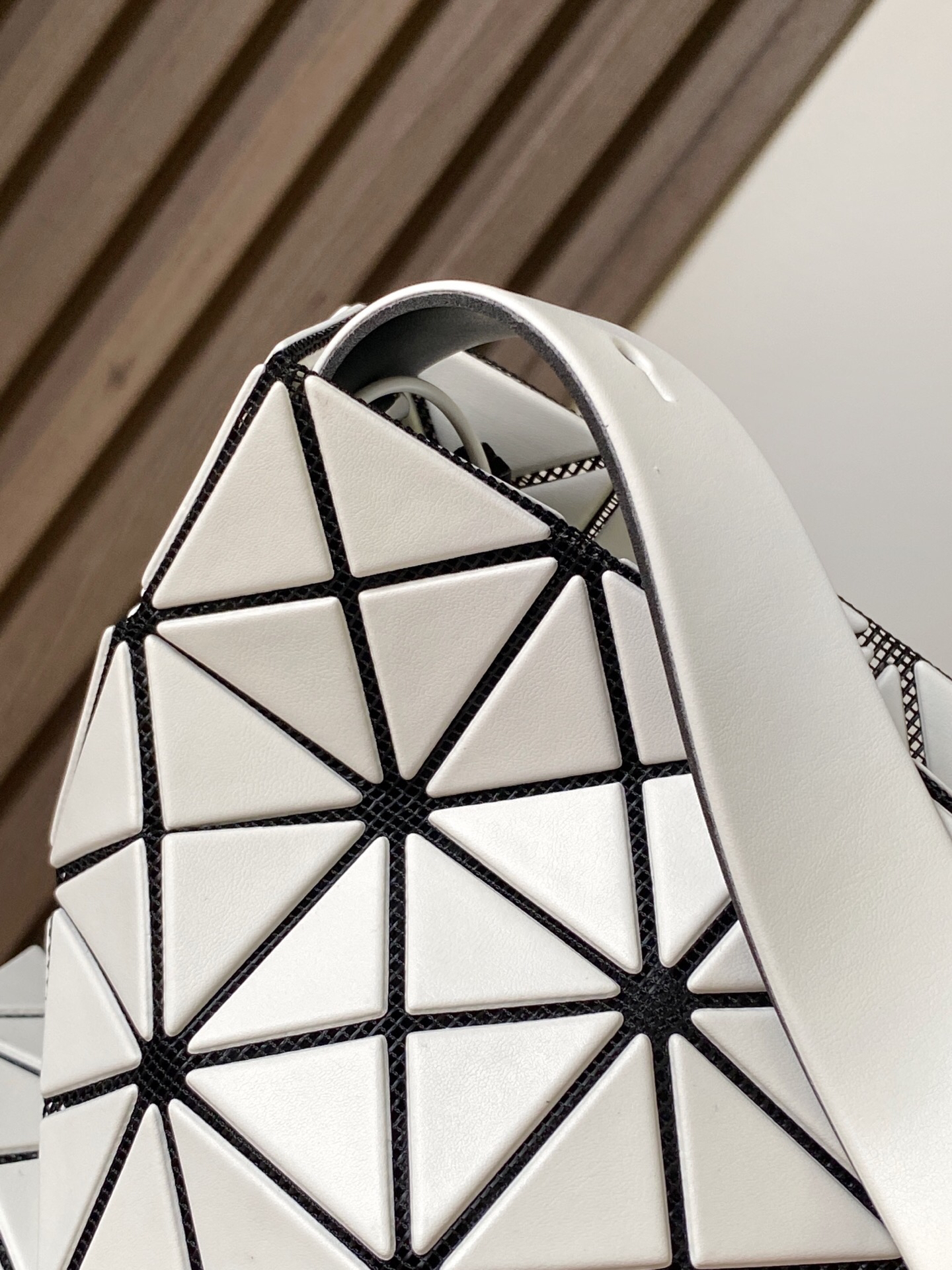 イッセイミヤケ「Issey Miyake」LUCENTシリーズ トートバッグ