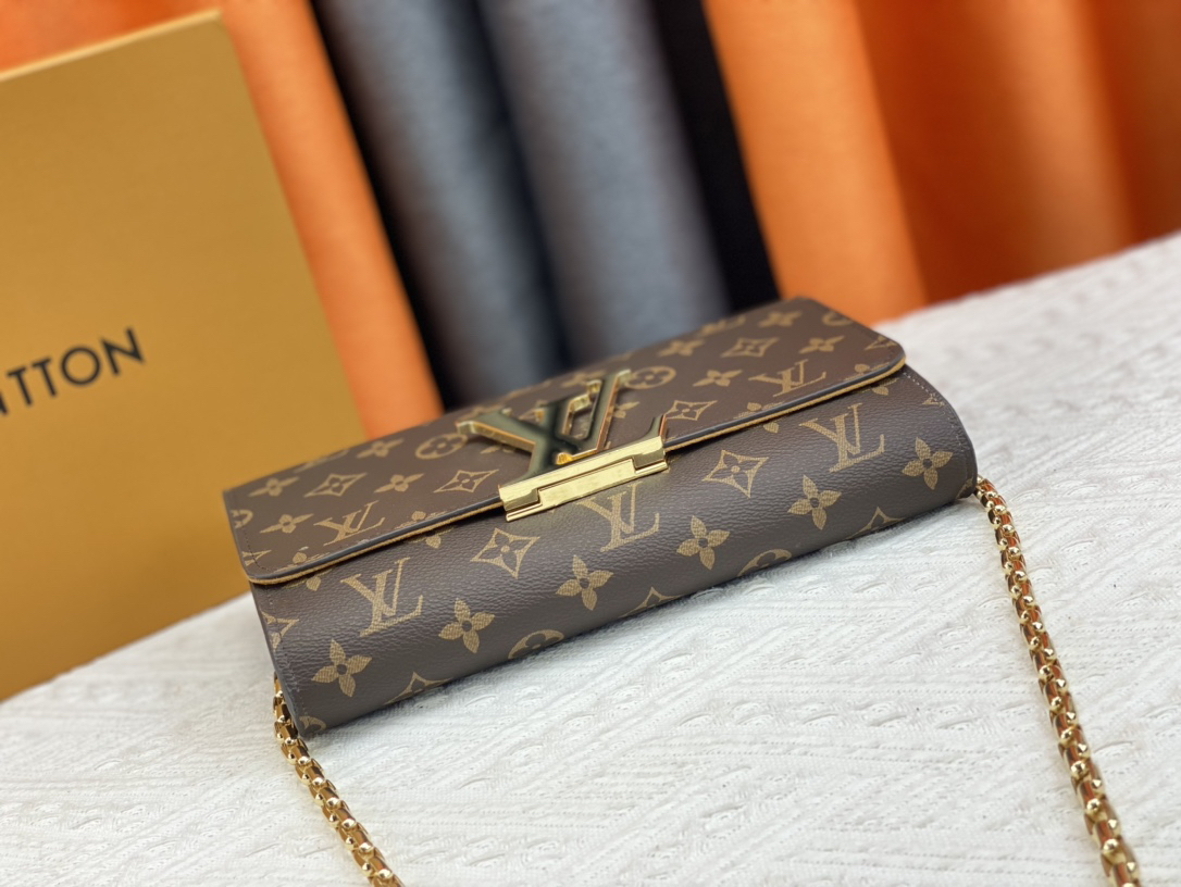 ルイ・ヴィトン「Louis Vuitton」レザーポケットウォレット レディース おしゃれ ショルダーバッグ