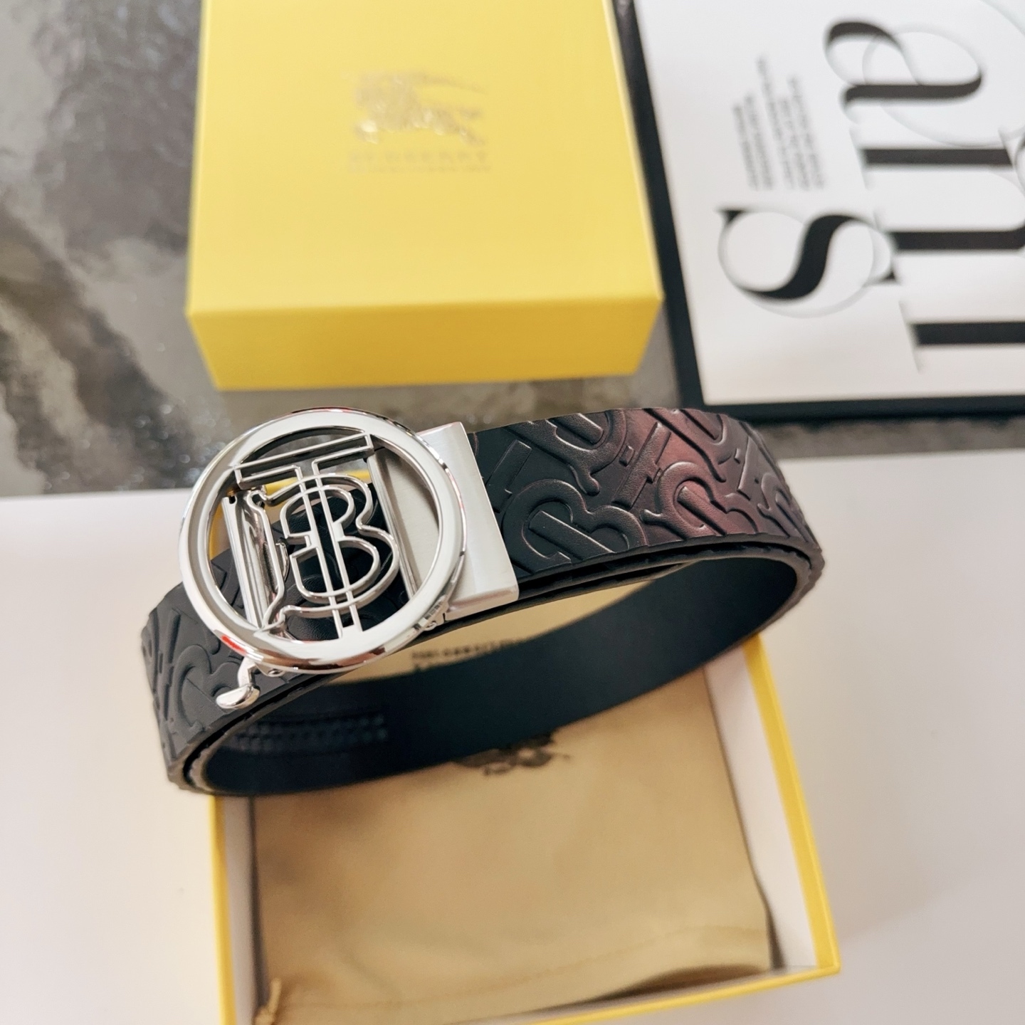 バーバリー「Burberry」男性用ベルト