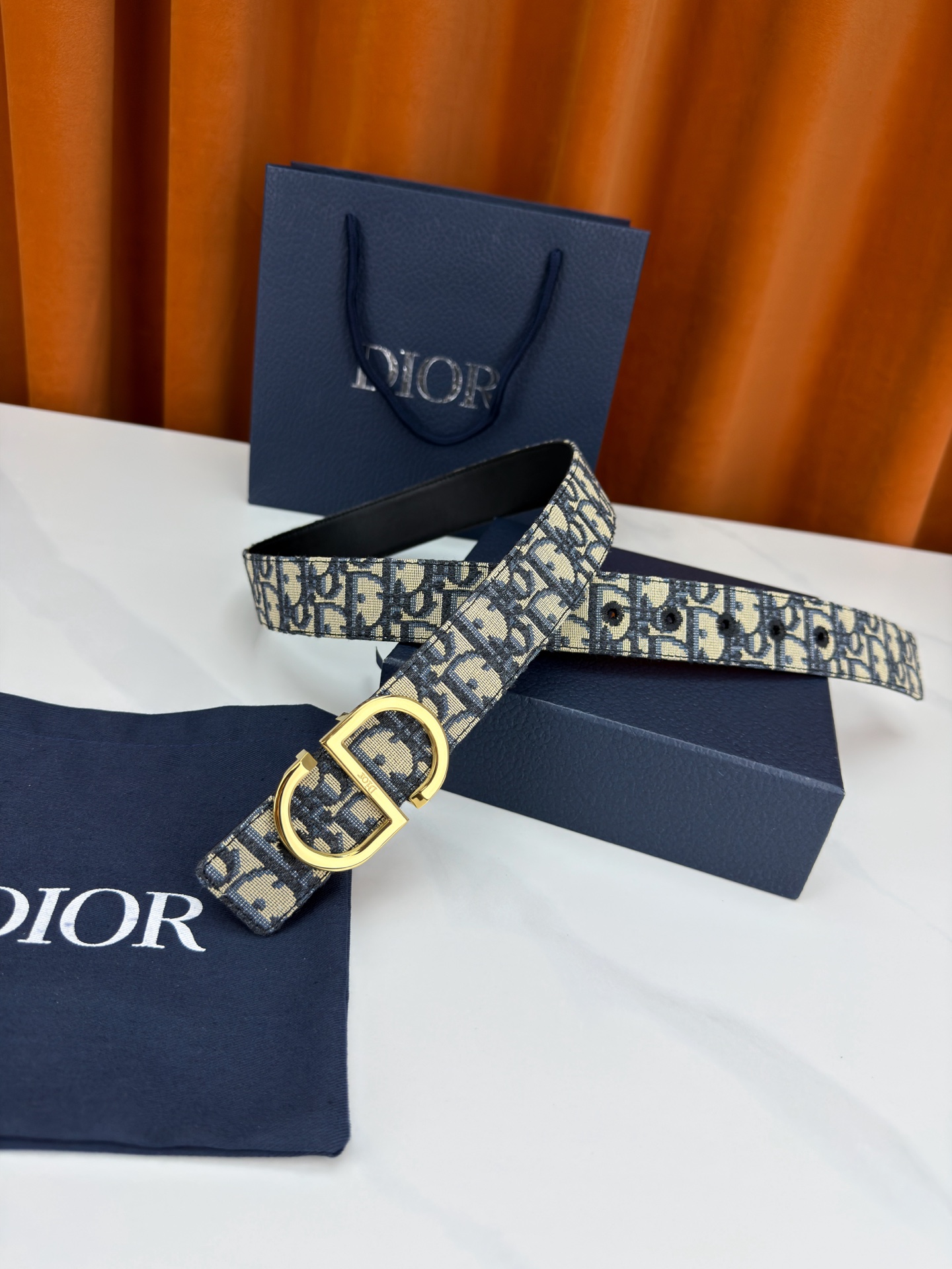 ディオール「Dior」女性用ベルト