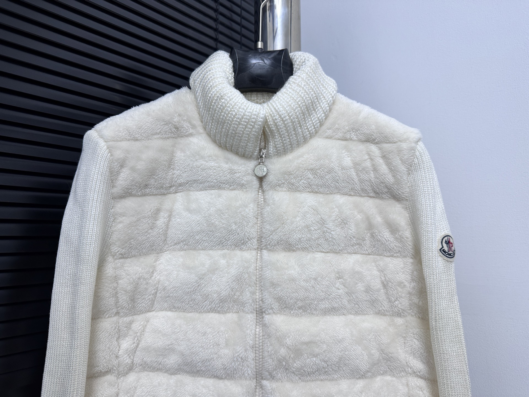 モンクレール シーズン別 ロングダウンコート