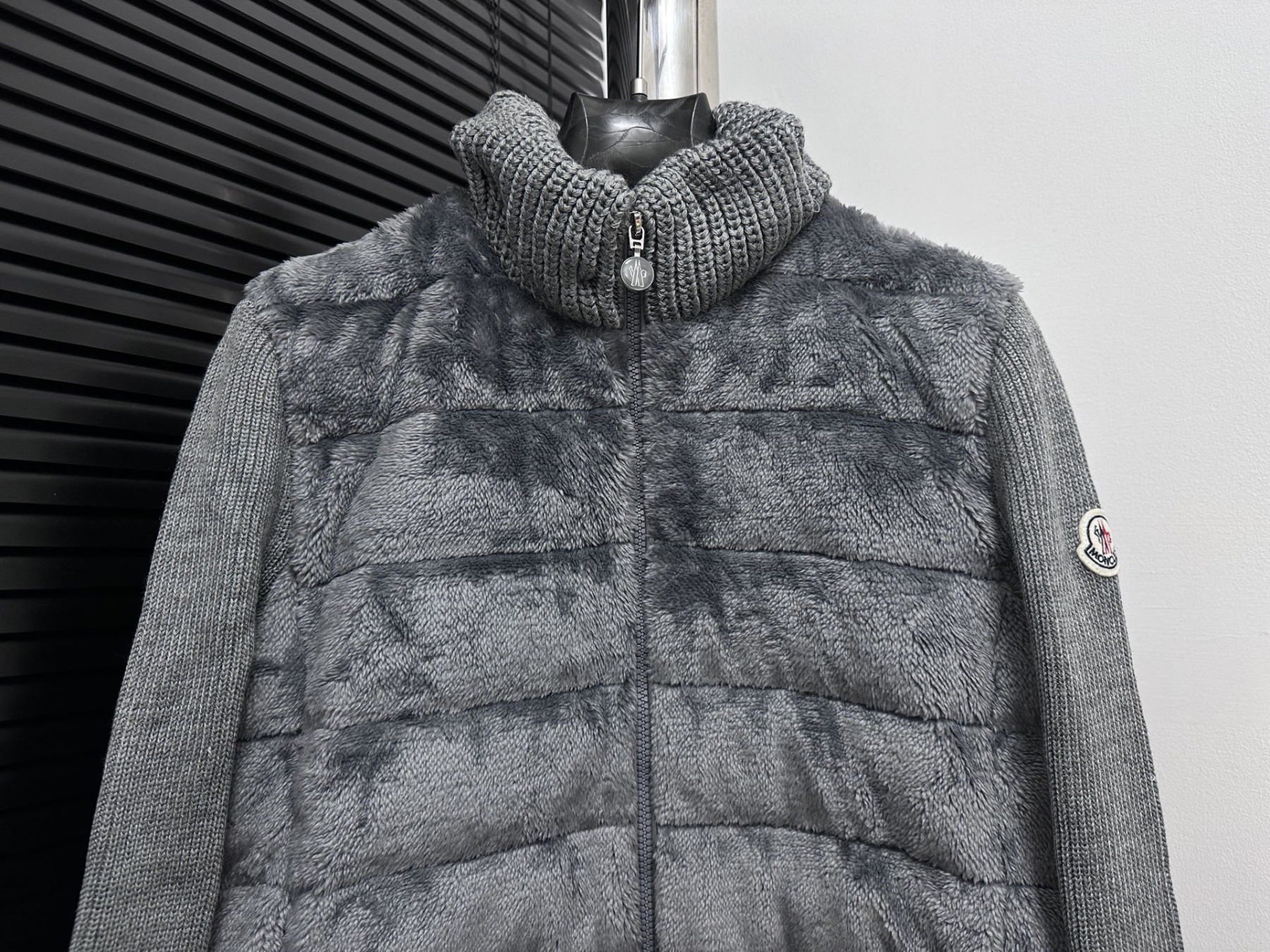 モンクレール シーズン別 ロングダウンコート