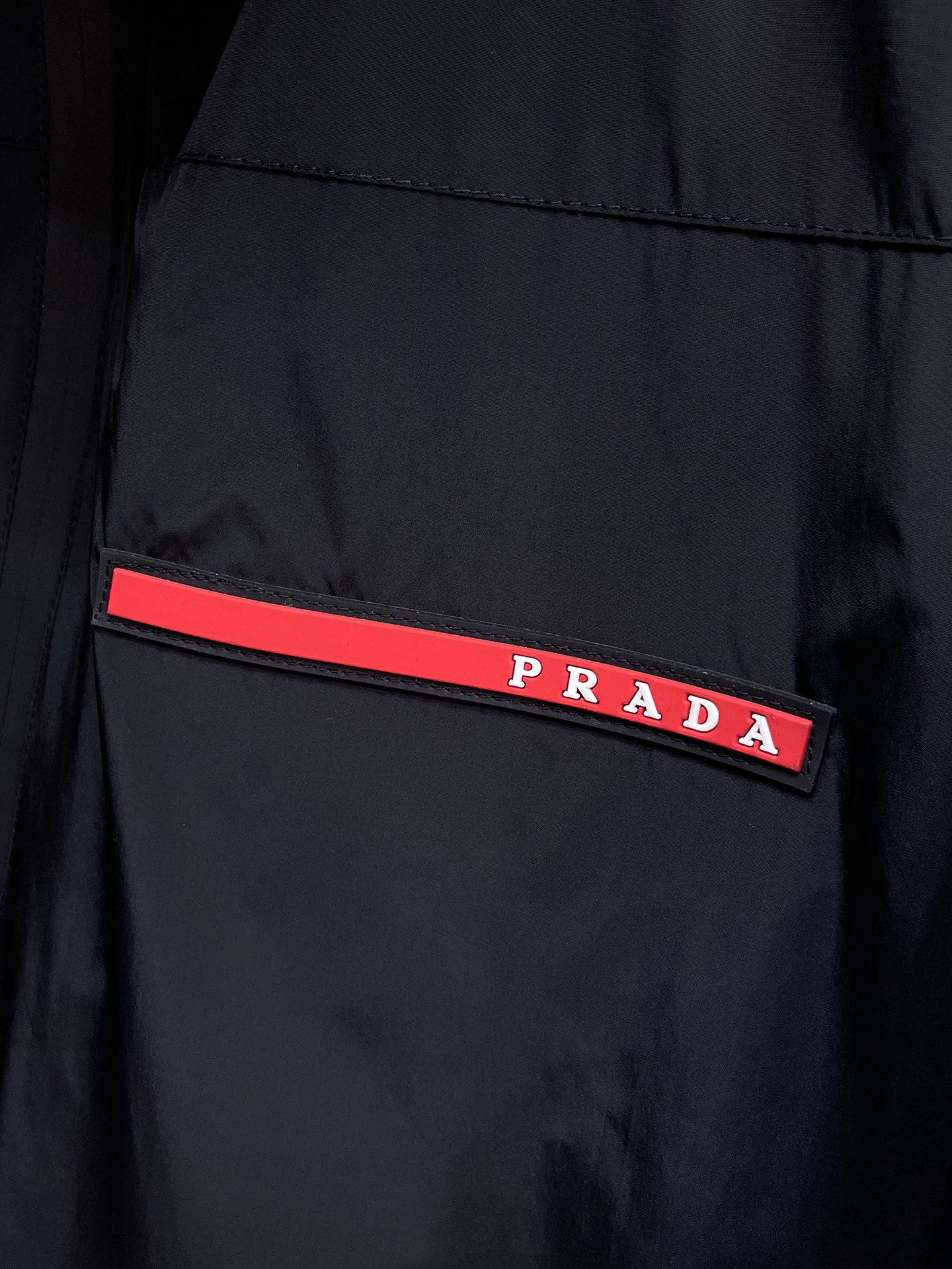 プラダ冬のおしゃれメンズジャケット