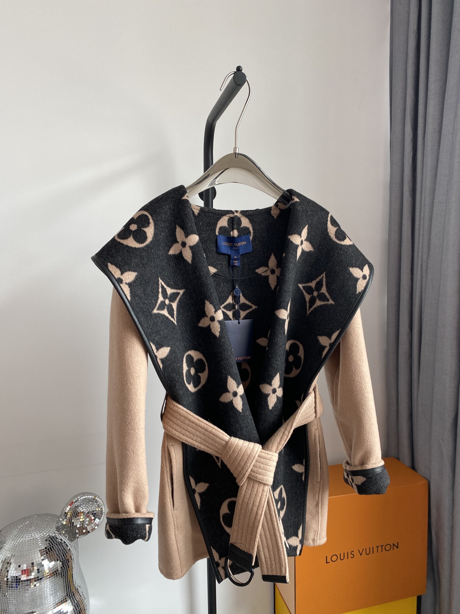 [ Louis Vuitton ] ルイ・ヴィトン  リバーシブルコートウールレディーストップス