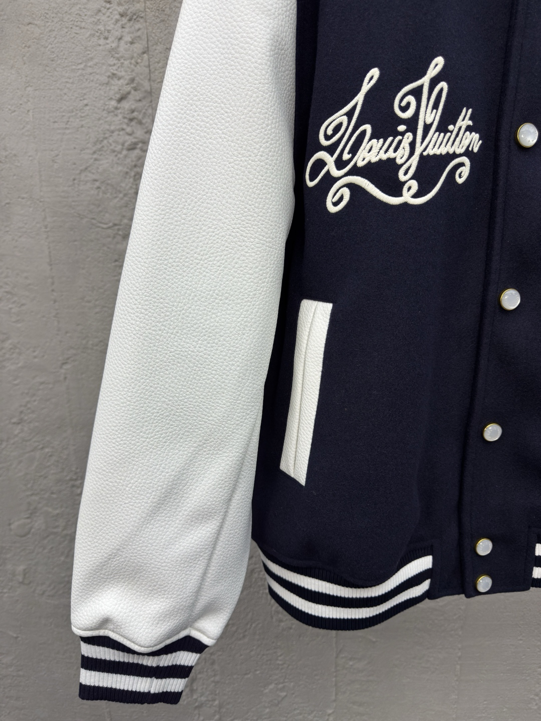 [ Louis Vuitton ] ルイ・ヴィトン  サザエ刺繍ウールの野球ウエア