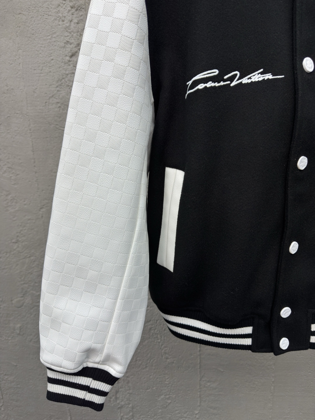 [ Louis Vuitton ] ルイ・ヴィトン  碁盤目エンボス本革野球服