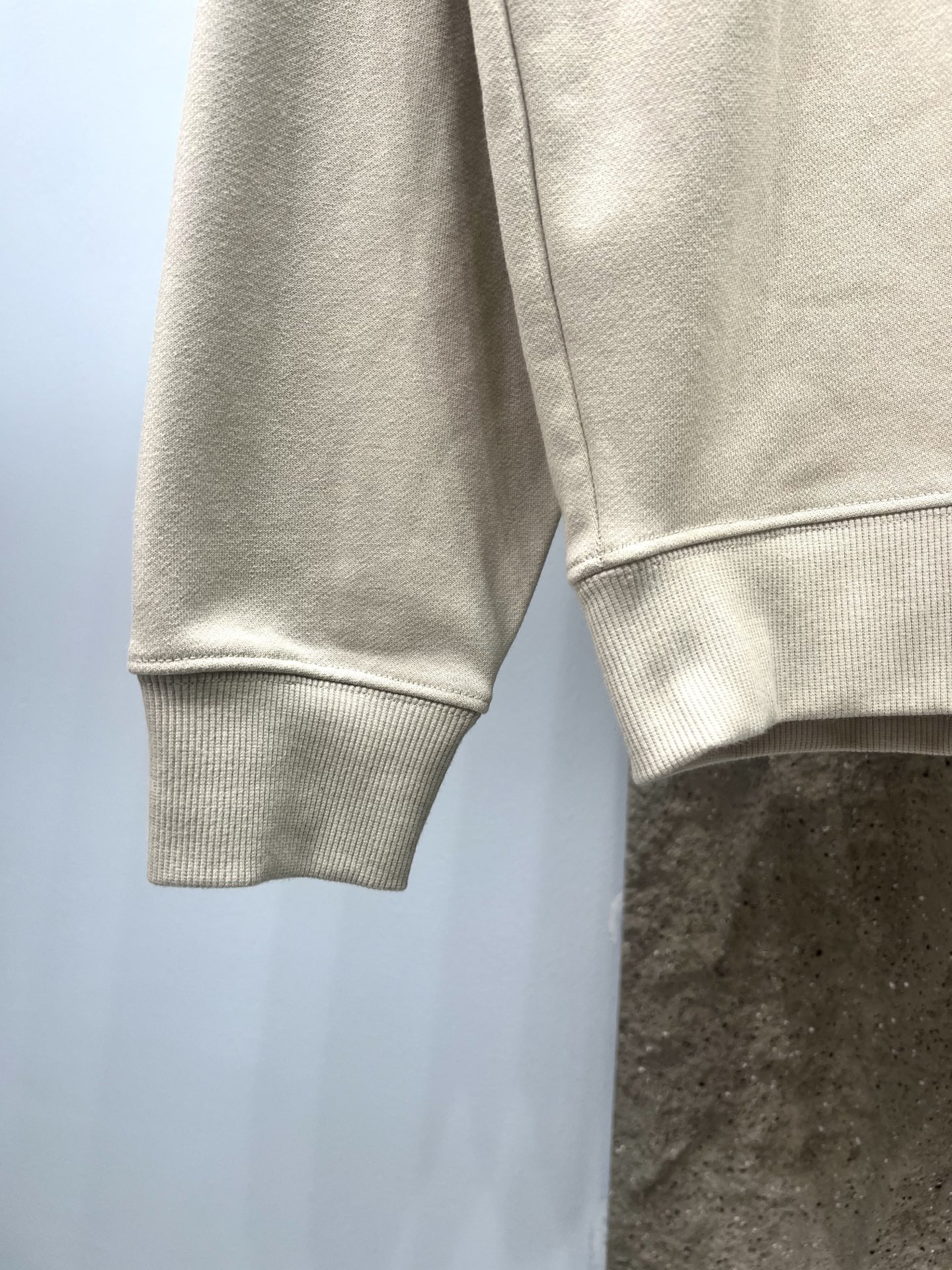 [ Prada ] プラダ  冬用パーカー