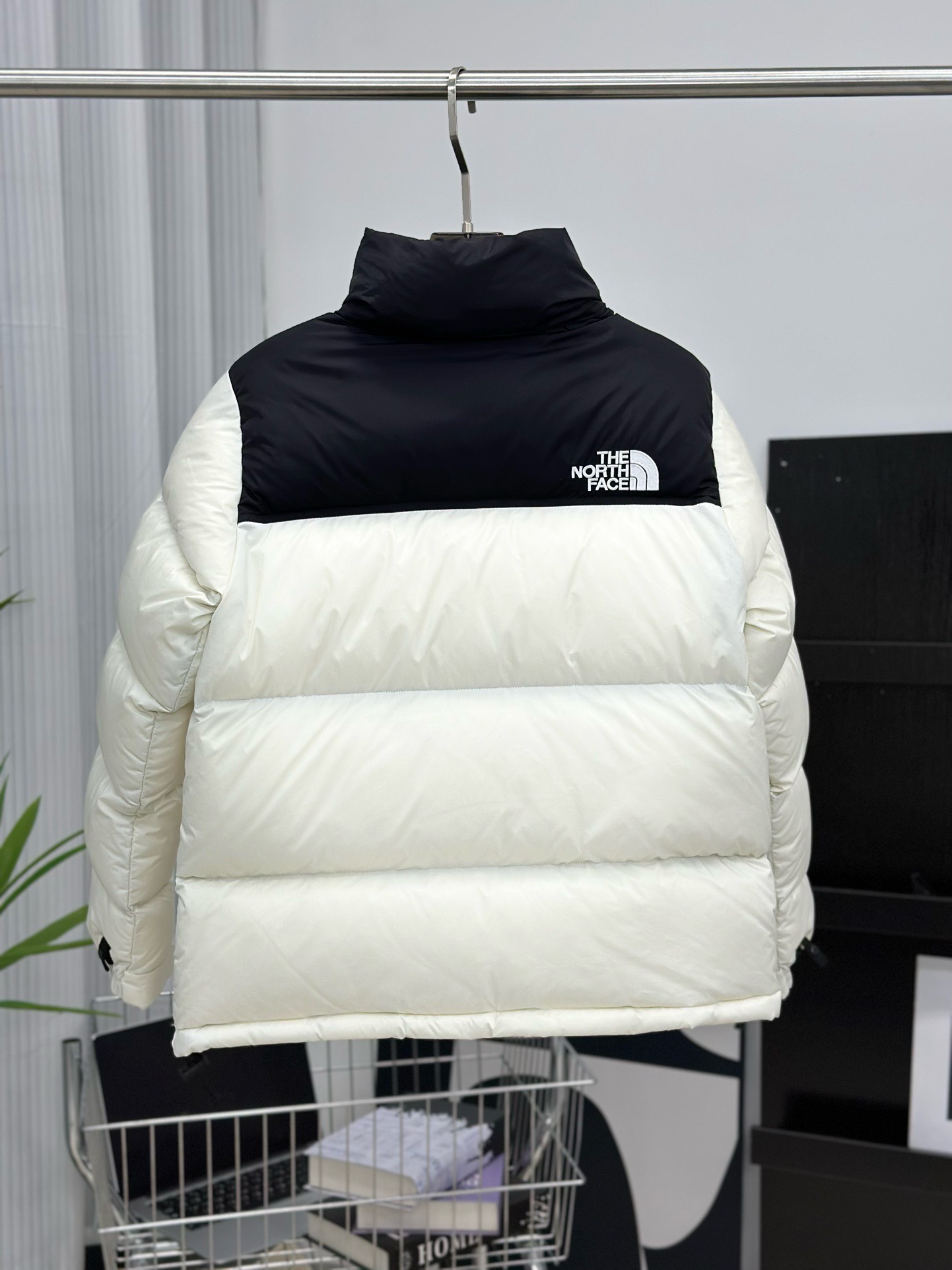 The North Face 1996 Nuptse 4 NCHアウトドアクラシックダウンジャケット