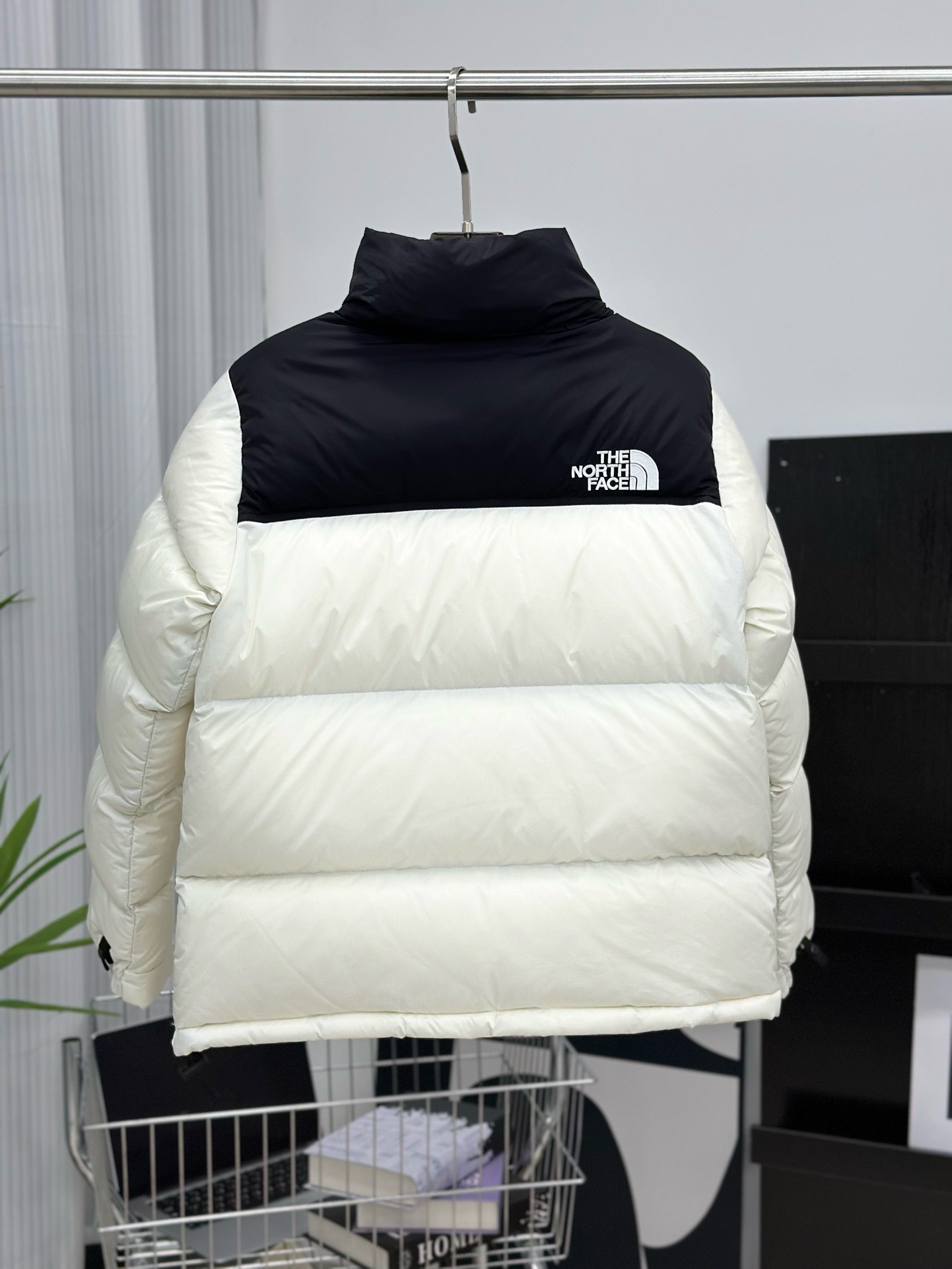 The North Face 1996 Nuptse 4 NCHアウトドアクラシックダウンジャケット