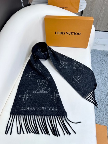 Louis Vuitton ルイヴィトン新作ニットマフラー