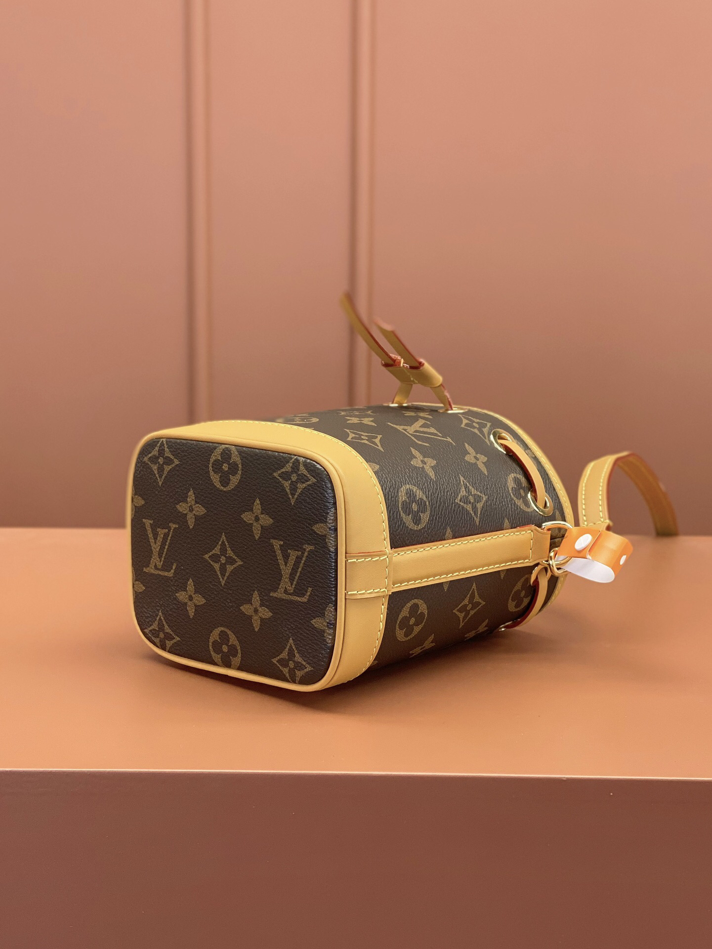 Louis Vuitton  ルイ・ヴィトン シーズナル ワンショルダーバッグ 