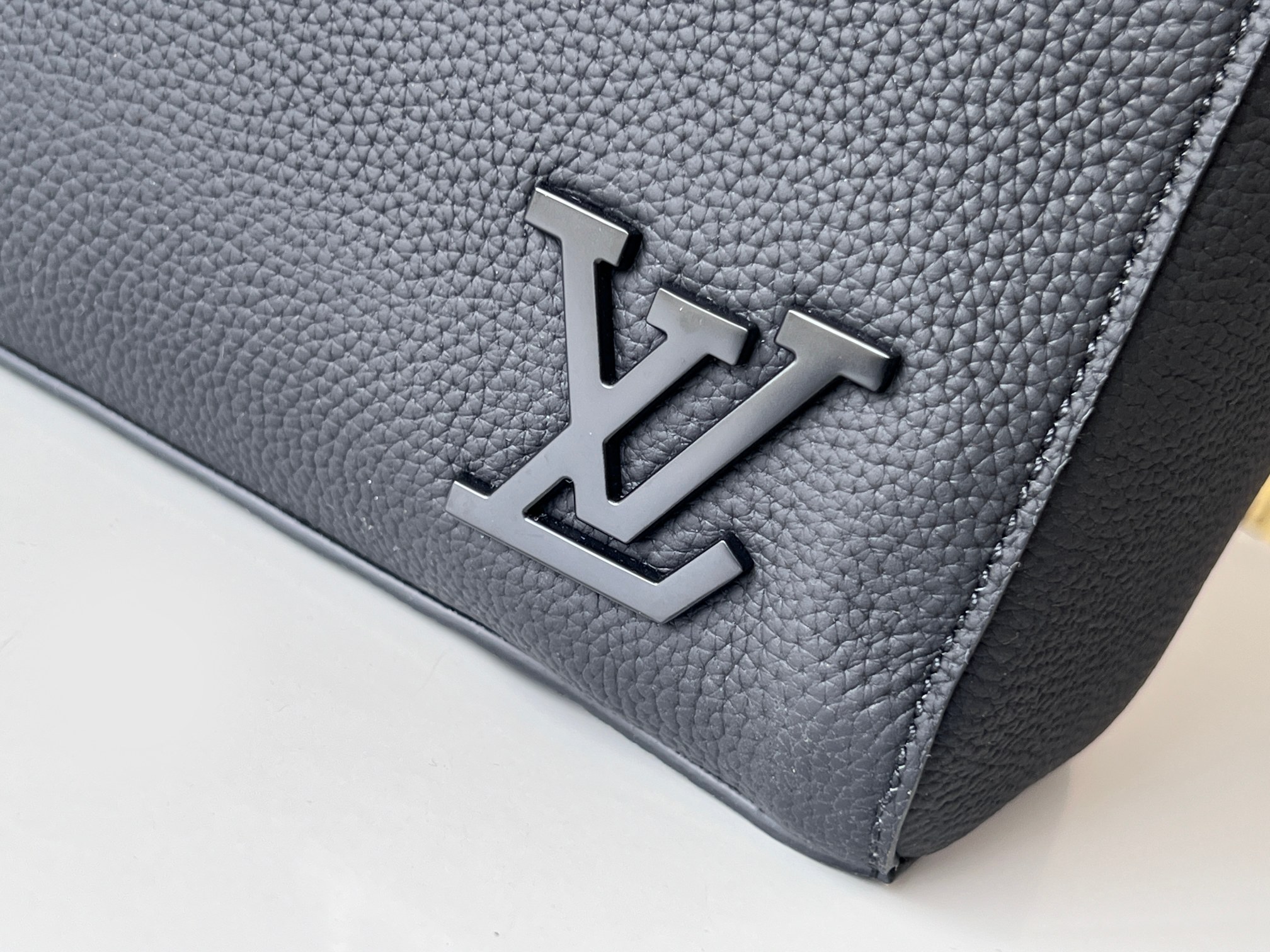 Louis Vuitton ルイ・ヴィトン おしゃれなメンズリュックサック