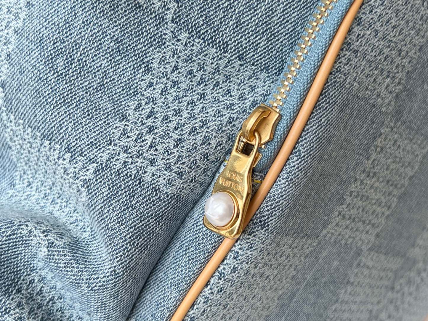 Louis Vuitton ルイ・ヴィトン おしゃれなメンズリュックサック