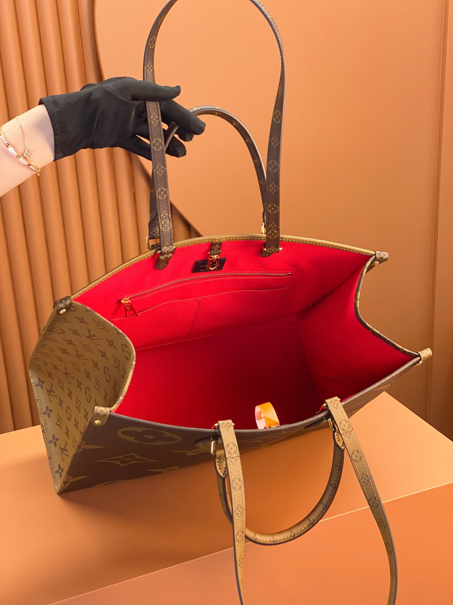 Louis Vuitton  ルイ・ヴィトン シーズナル ワンショルダーバッグ 