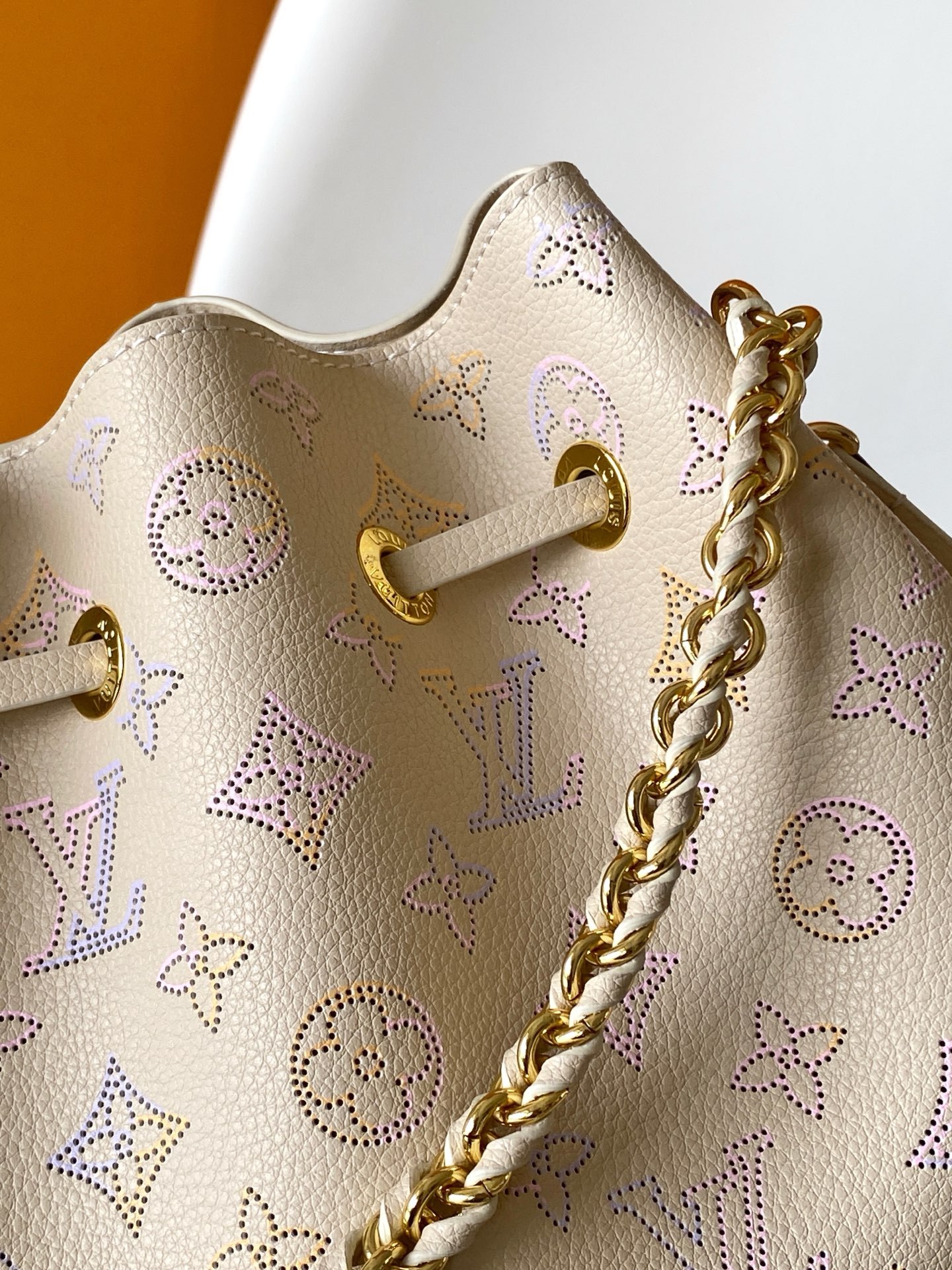 Louis Vuitton  ルイ・ヴィトン シーズナル ワンショルダーバッグ 
