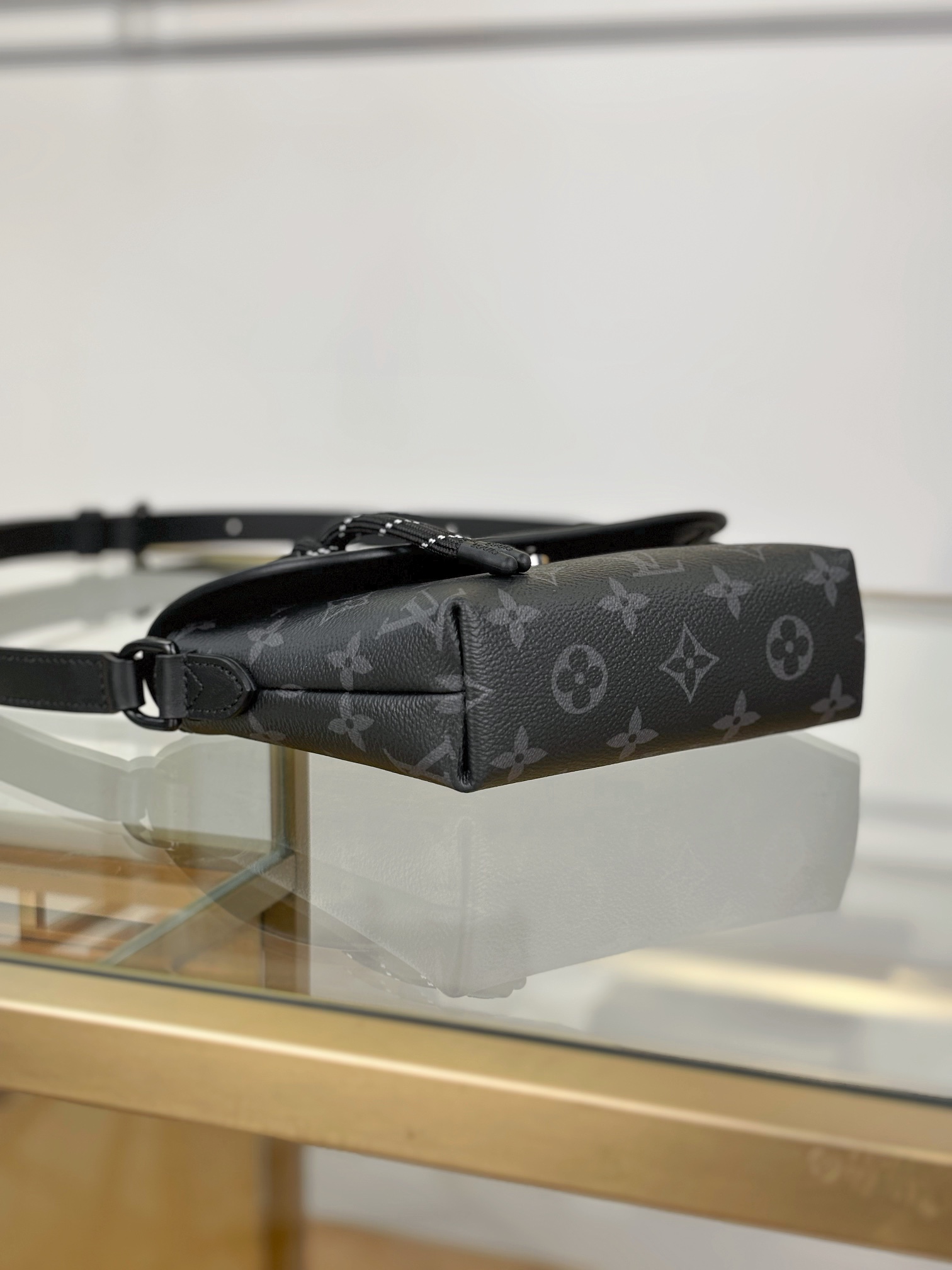 Louis Vuitton  ルイ・ヴィトン シーズナル ワンショルダーバッグ 