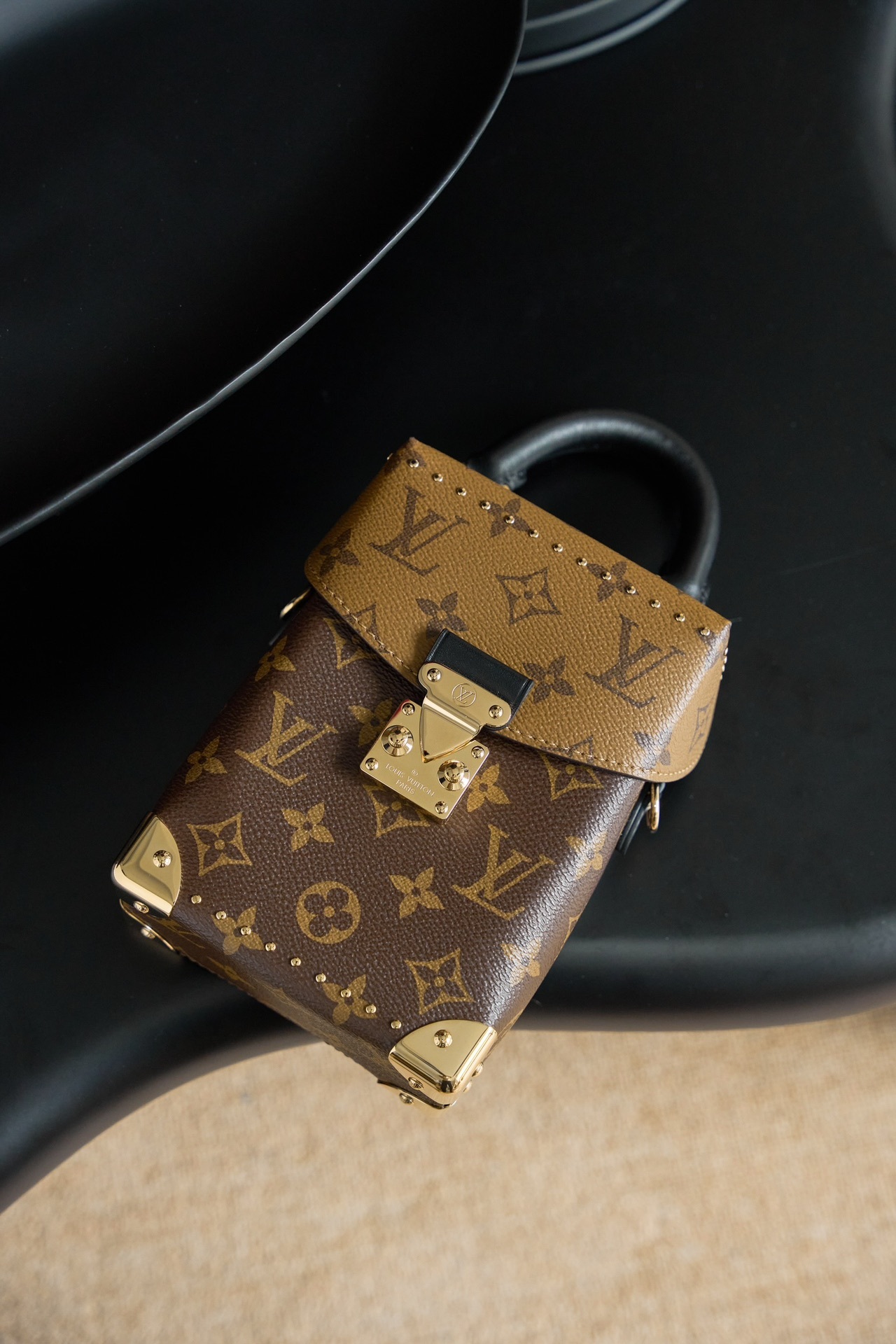 Louis Vuitton  ルイ・ヴィトン シーズナル ワンショルダーバッグ 