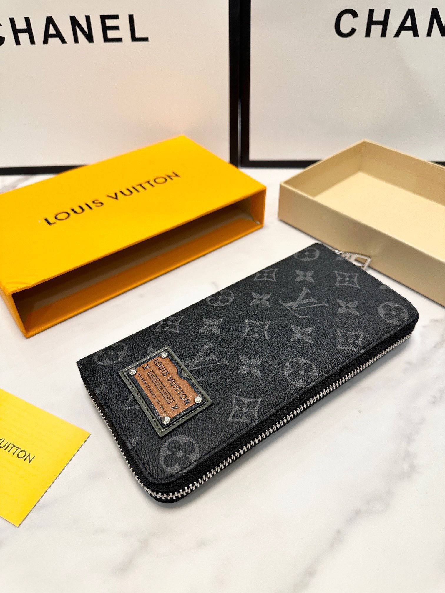 ルイ・ヴィトン「Louis Vuitton」レザーポケットウォレット