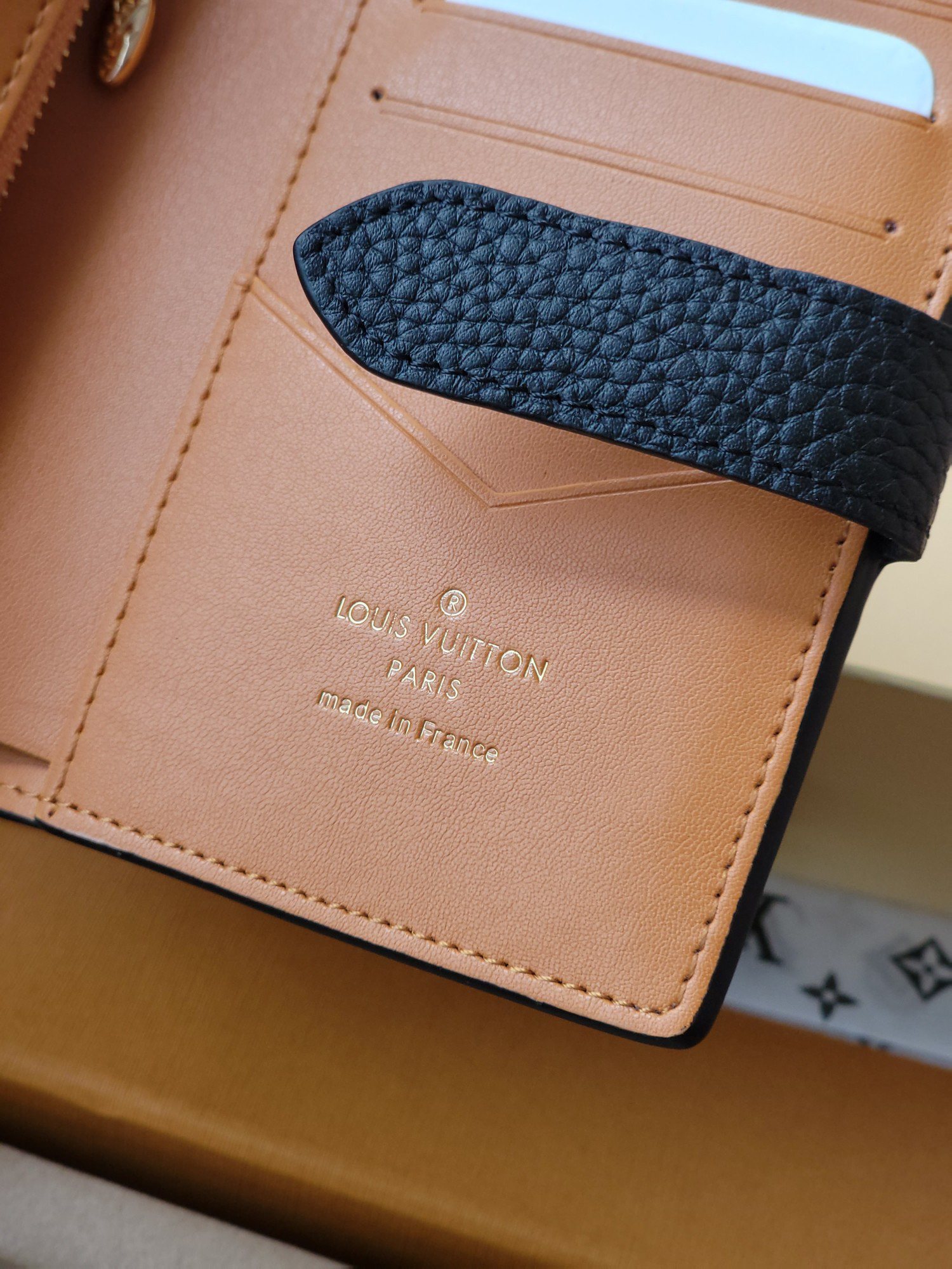 ルイ・ヴィトン「Louis Vuitton」レザーポケットウォレット