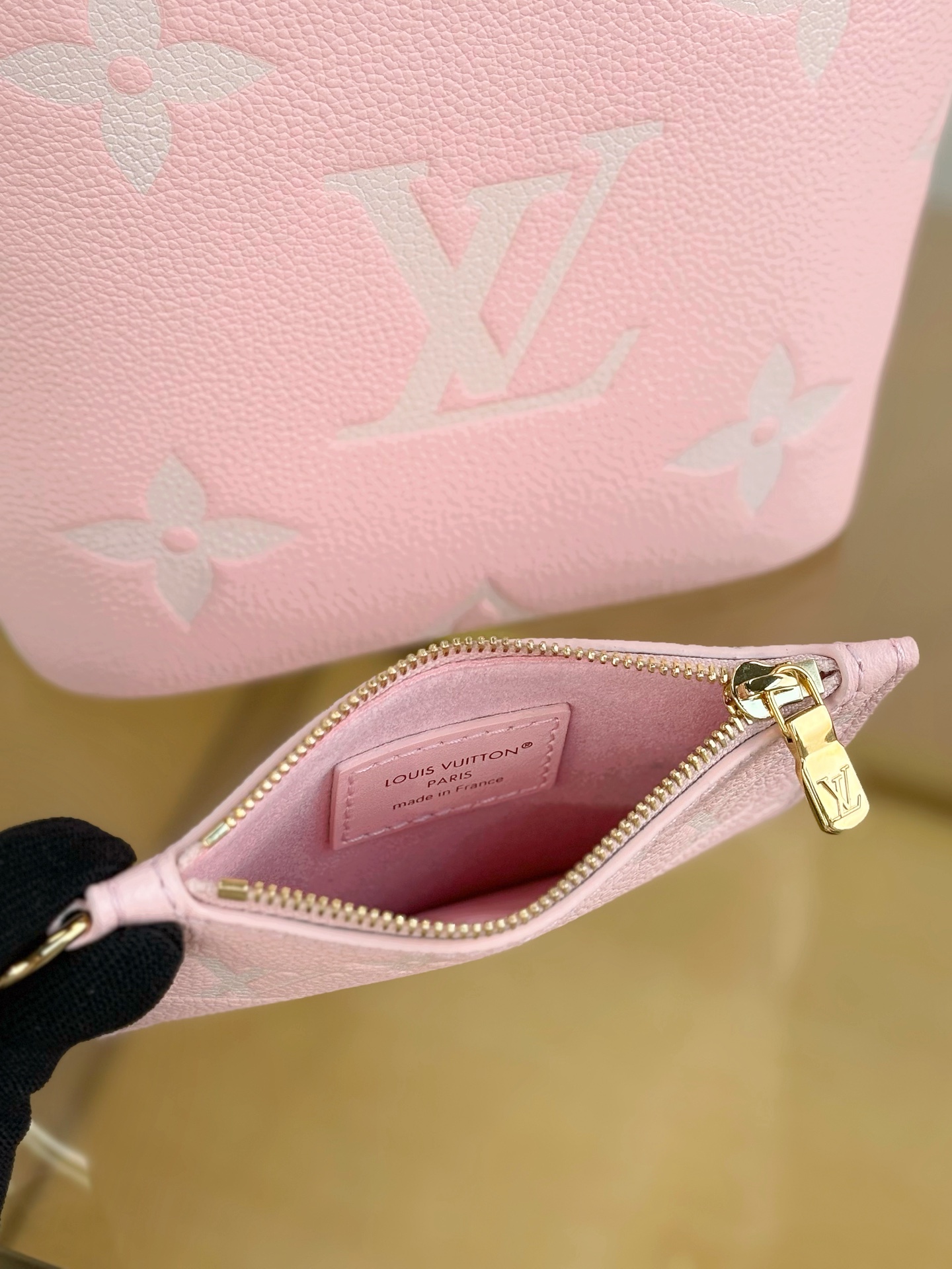 Louis Vuitton  ルイ・ヴィトン シーズナル ワンショルダーバッグ 