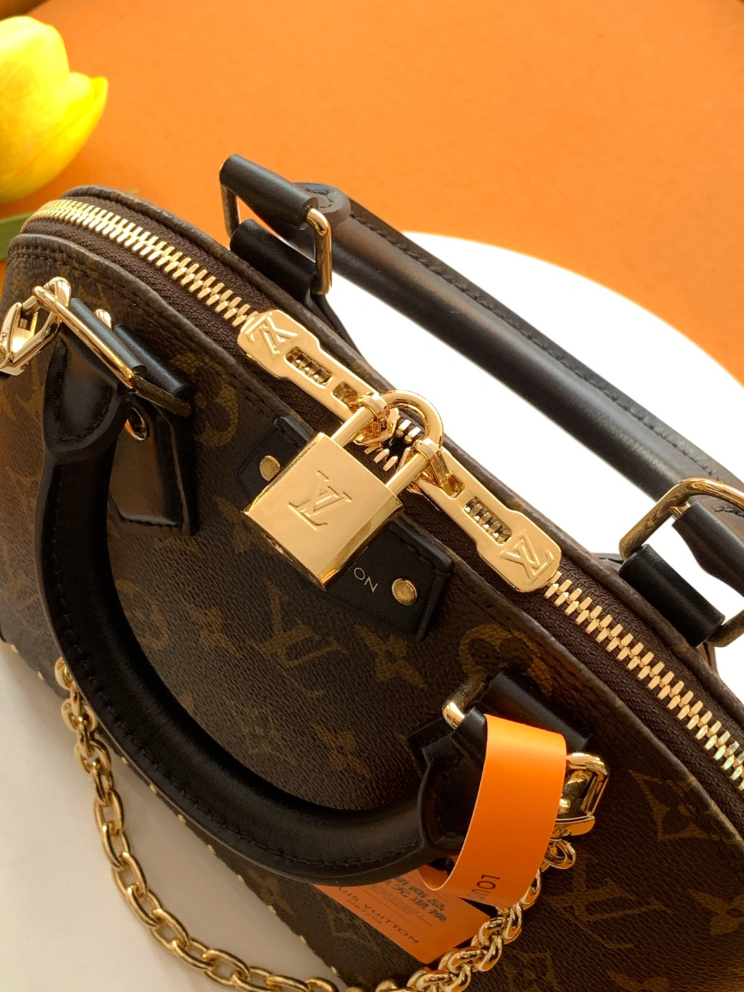 Louis Vuitton  ルイ・ヴィトン シーズナル ワンショルダーバッグ 